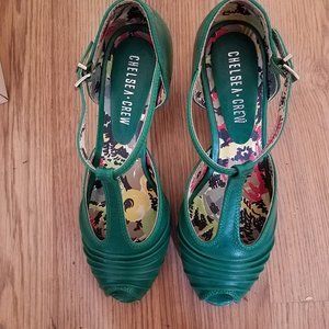 Chelsea Crew green heels